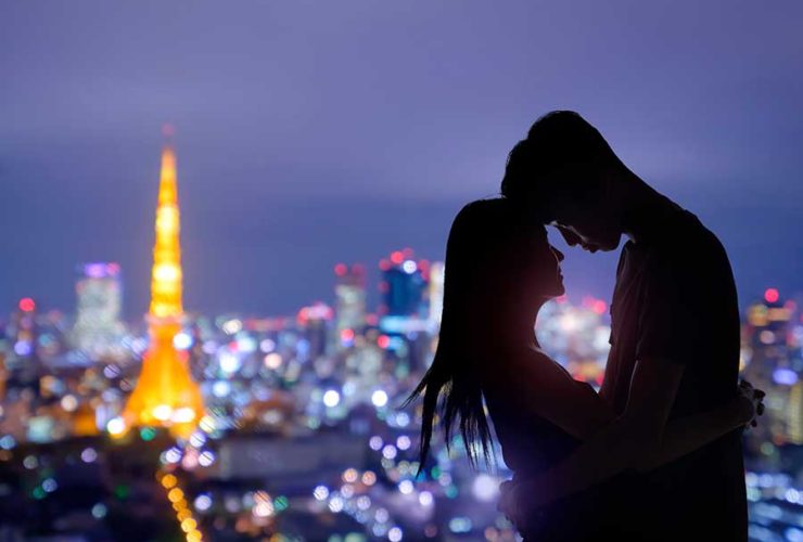 オンライン婚活パーティー_東京タワー夜景カップル